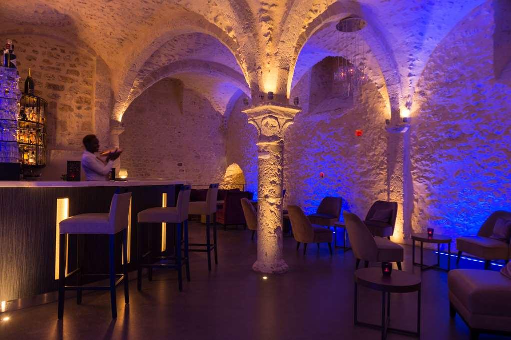 Ogaux Vieux Remparts Hotel Provins Restaurant photo