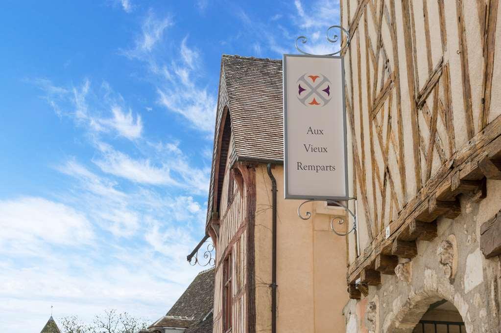 Ogaux Vieux Remparts Hotel Provins Exterior photo