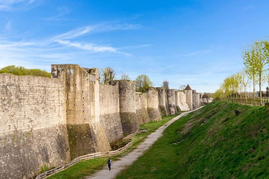 Ogaux Vieux Remparts Hotel Provins Exterior photo